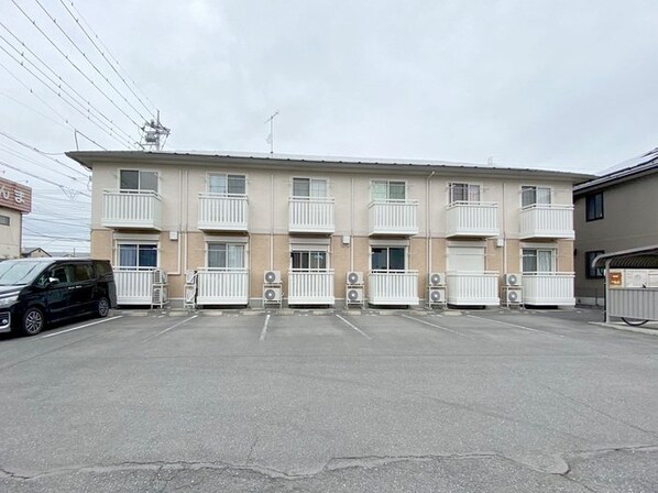 ローレルコート IIIの物件外観写真